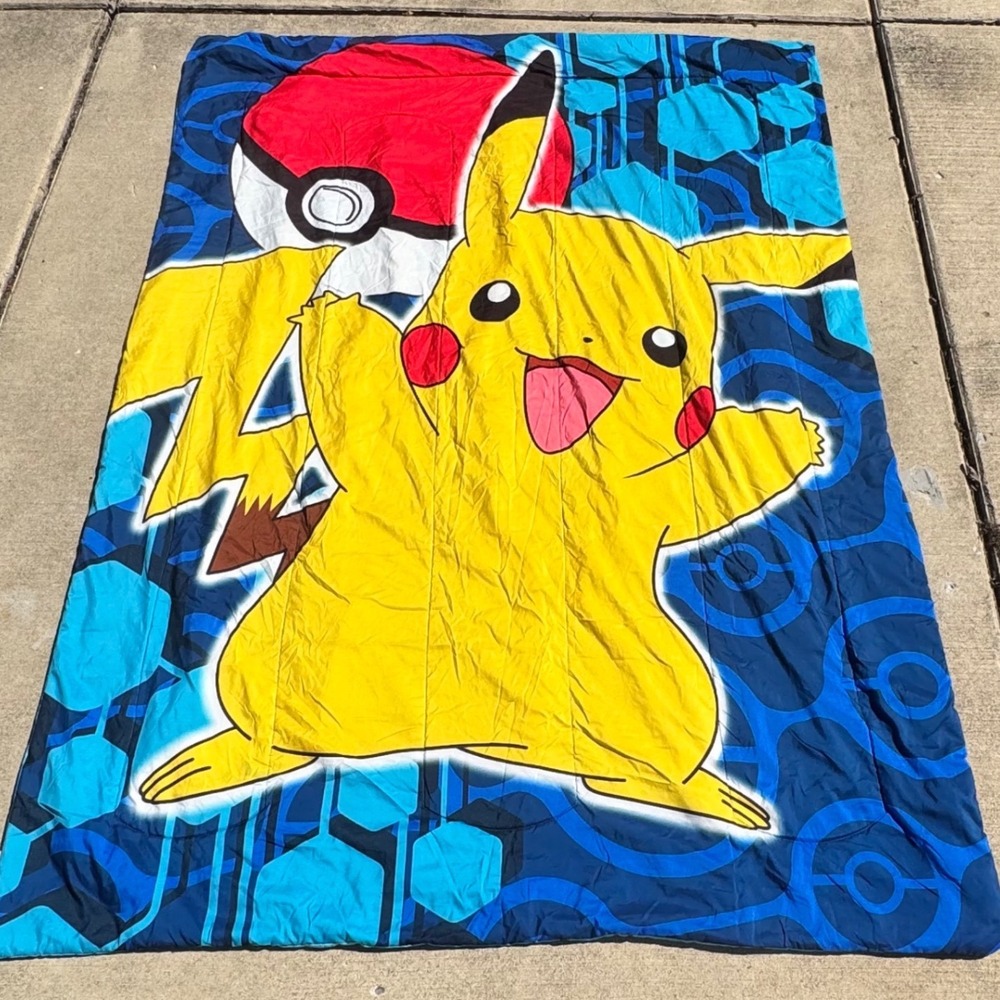Pokemon Pikachu Poke Ball Reversible Twin Comforter 60x85 Blue Yellow Bedding